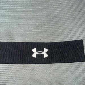 Under Armour Light Gray Athletic Top with Black Logo Band
